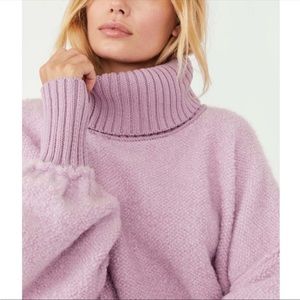 Free People Milo Oversized Turtleneck Pullover Sweater Moonlit Orchid Size M NWT